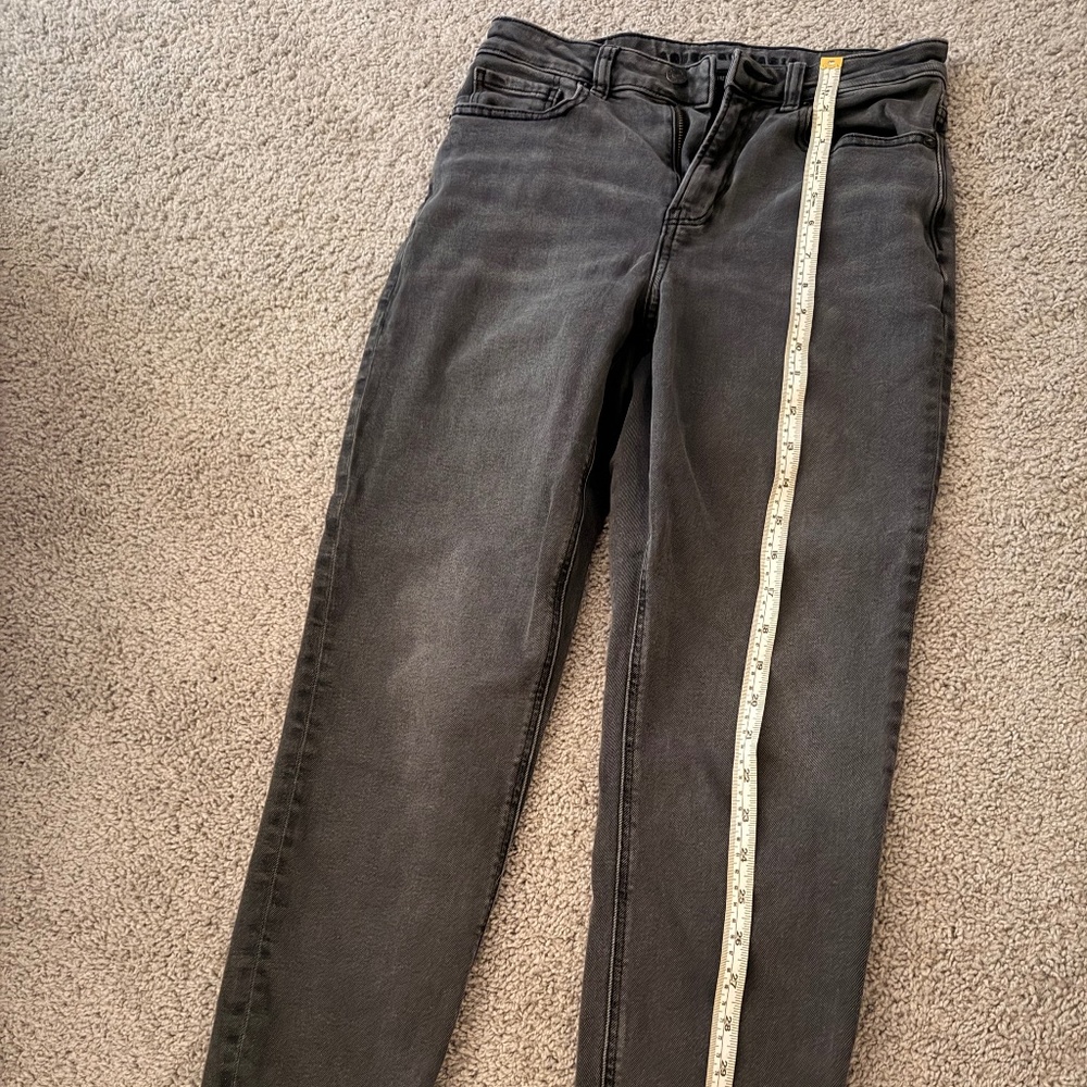 American Eagle Black High Waisted Straight Leg Jeans , Size 2 Short